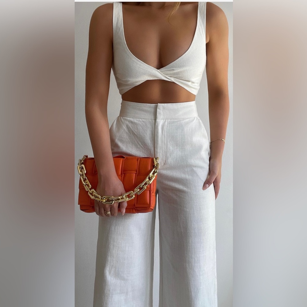 TWIST FRONT TWILL TWO PIECE SET IN WHITE